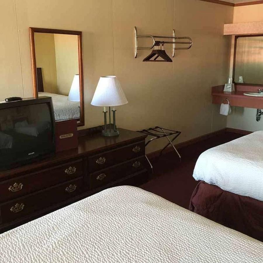 Astoria Hotel Danville West Extérieur photo