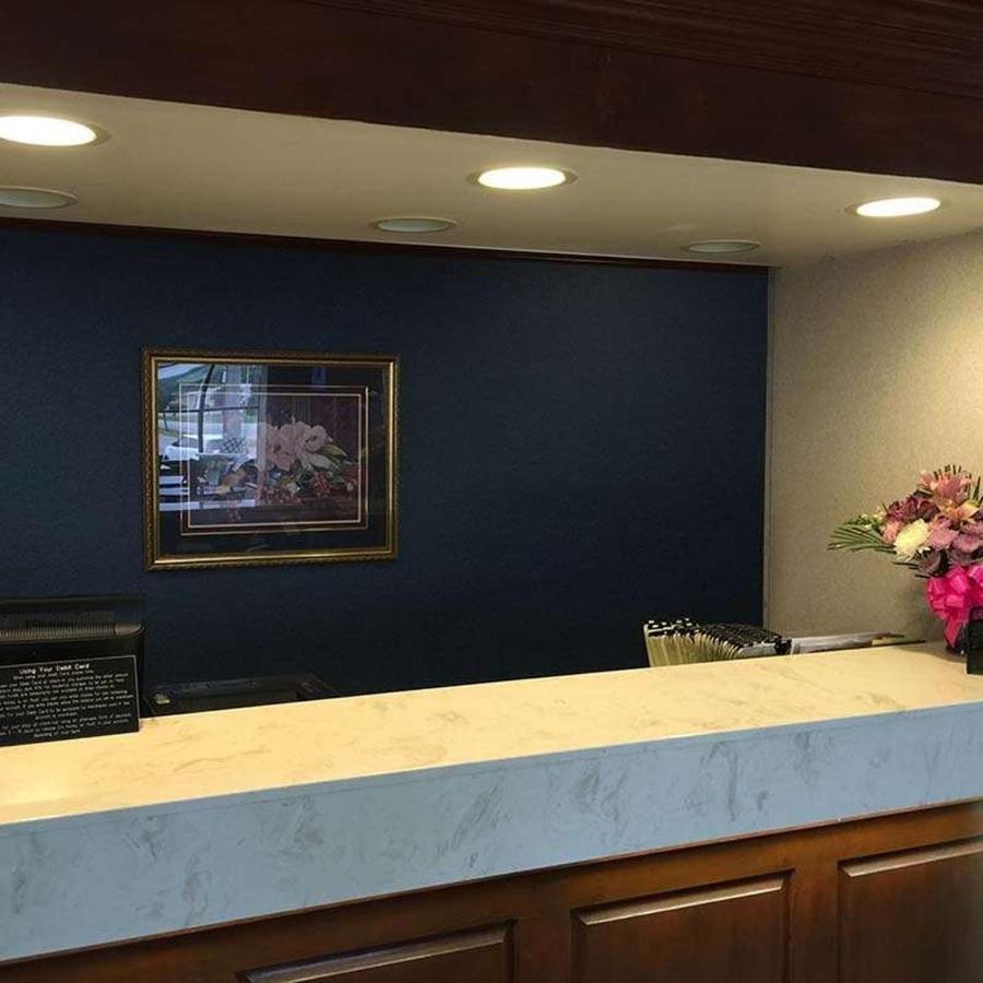 Astoria Hotel Danville West Extérieur photo