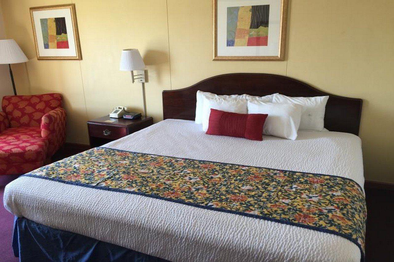 Astoria Hotel Danville West Extérieur photo